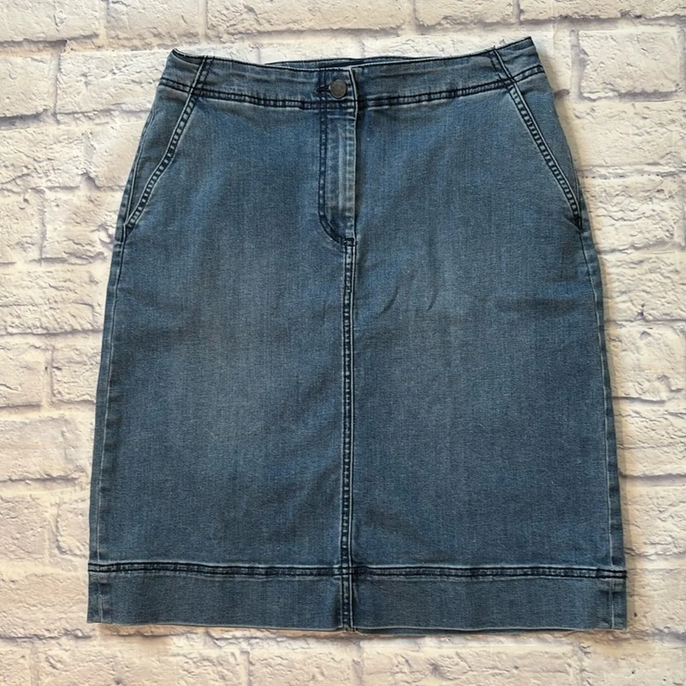 Talbots Denim Pencil Jean Skirt Medium Wash Blue Denim 21 Inch Length Size 4